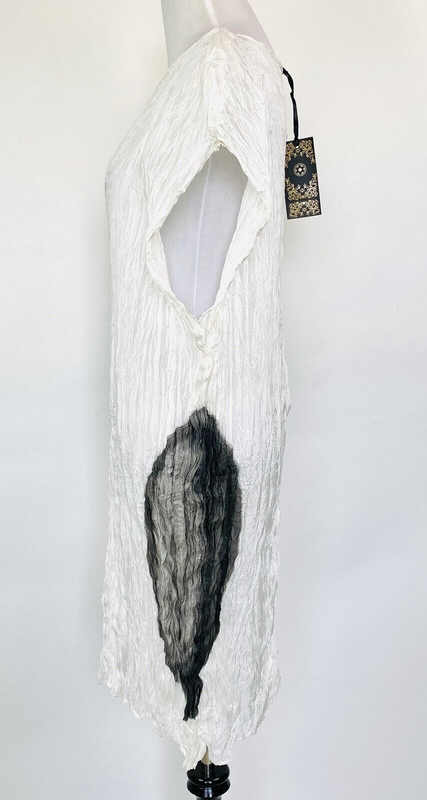 Amaran Silk Handpainted Off White Crinkle Dress Retail $119 Price $49 Size Small