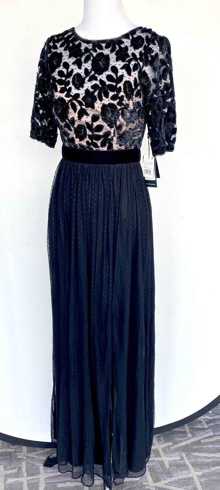 Adrianna Papell Black Velvet & Net Rose Gown NWT Size 0 Retail $199 Price $89