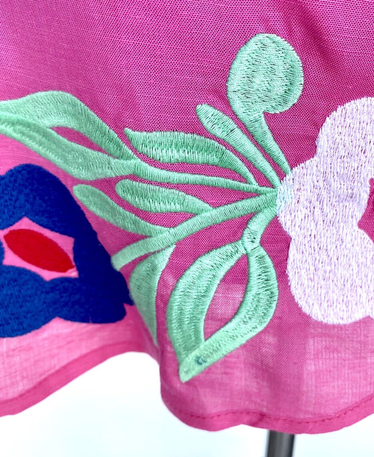 J Marie Pink embroidered  Marta Dress size XS Retail $84 Price $48 NWT
