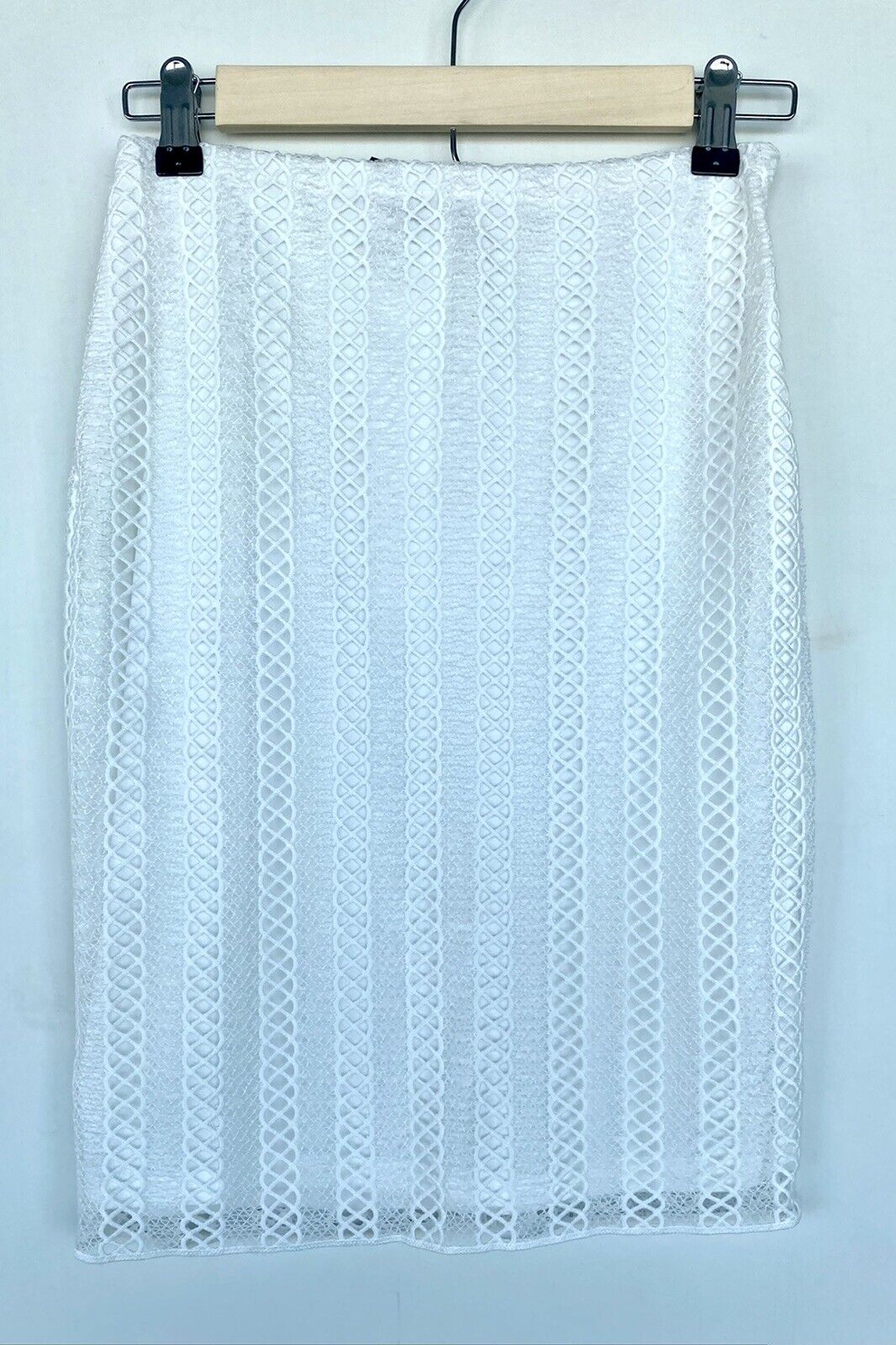 NEW Aqua Lace White Pencil Skirt XS Retail $78 Price $34 NWT