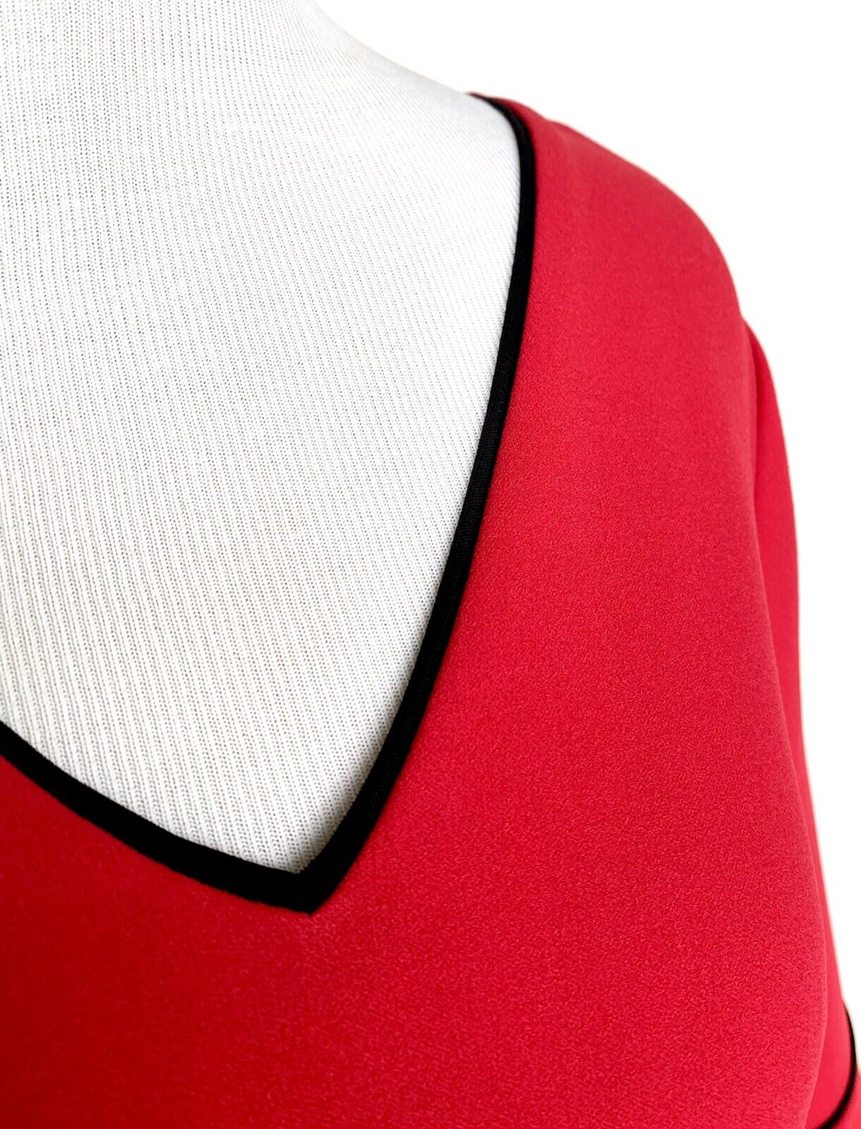 Calvin Klein Red Crepe Bell Sleeves Dress Size 2 Retail $99.50 Price $49 NWT