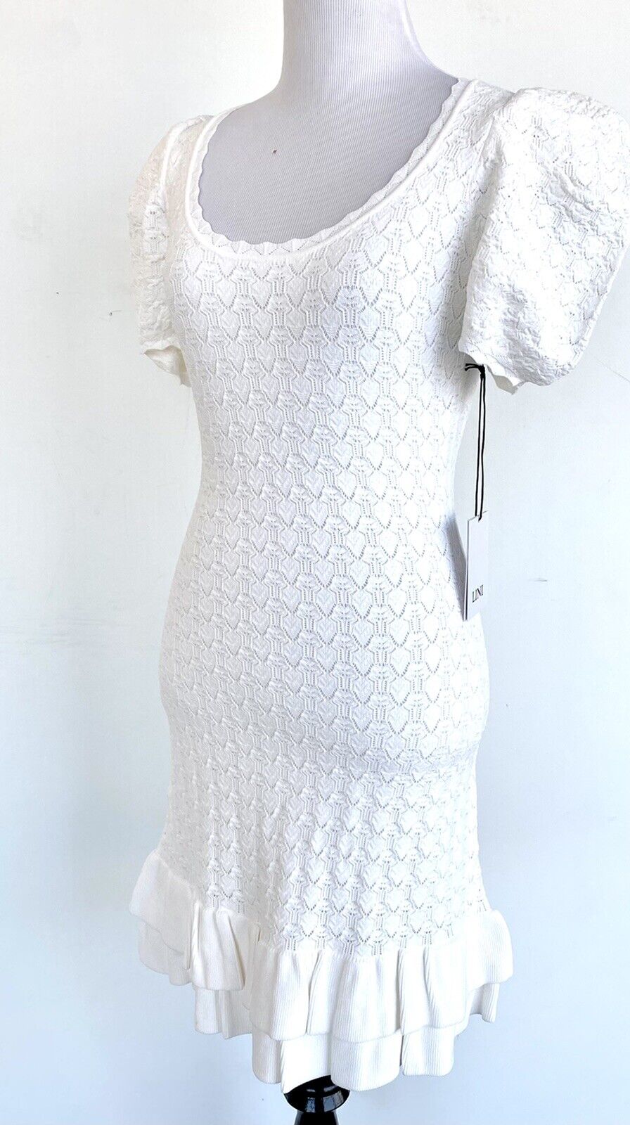 Lini white stretch dress puff sleeve retails $288 price $115 XS