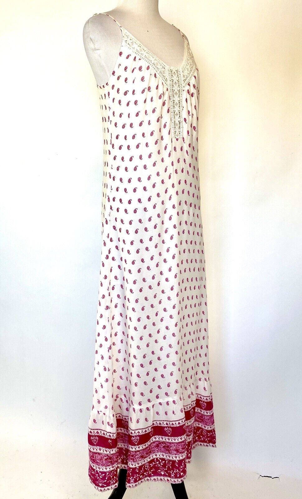 En Creme White Pink Crochet Maxi Slip Dress XS Retails $78 Price $36 NEW