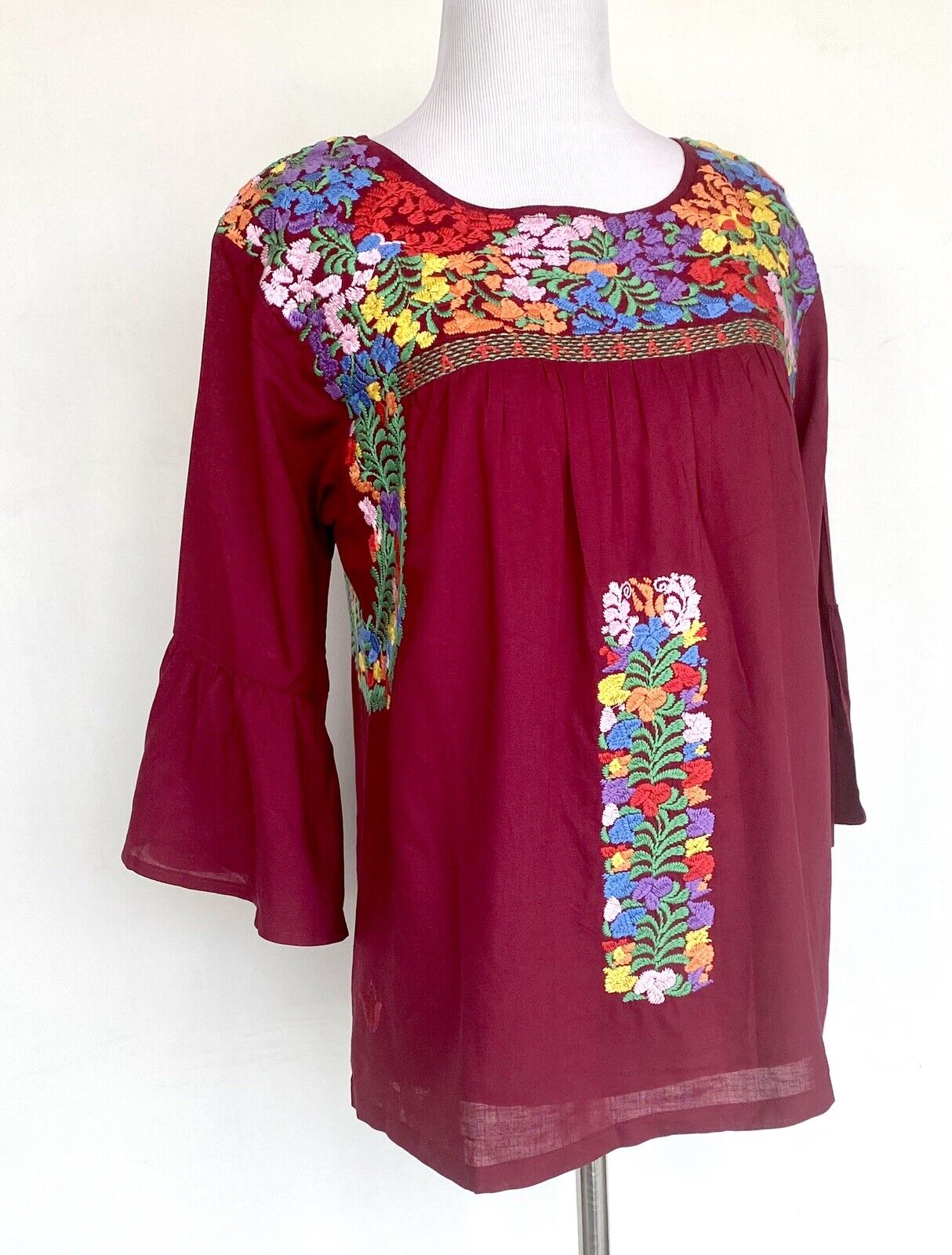 NWT J Marie embroidered Bridget Top bell sleeve size Small Retail $96 Price $42