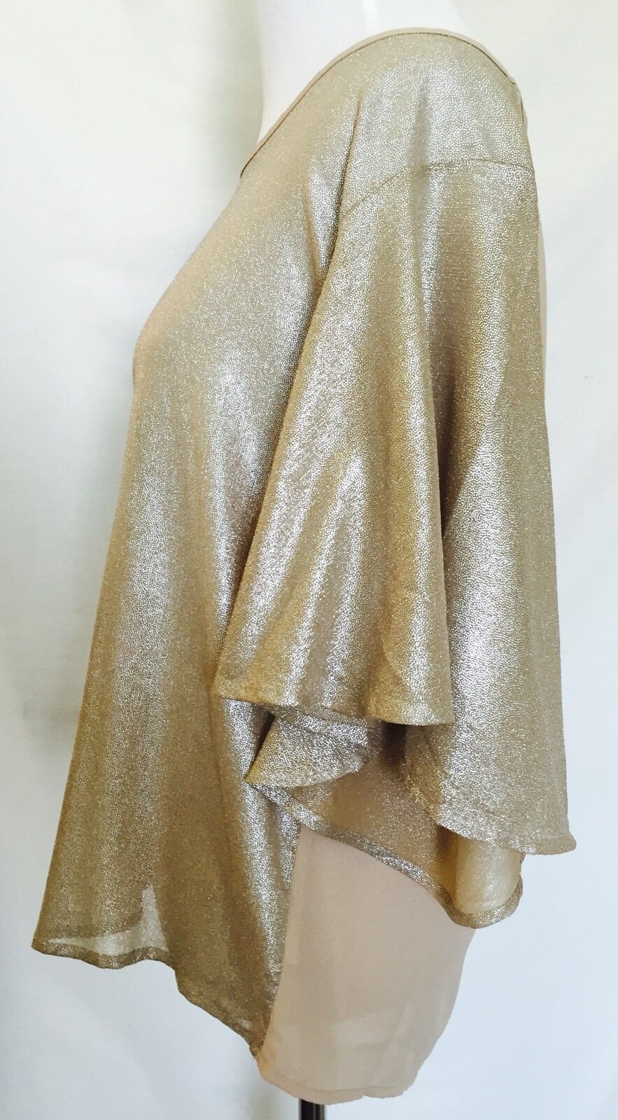 TAVI WOMEN'S GOLD SPARKLE  TOP NWOT SIZE M. $38 Flutter Sleeve