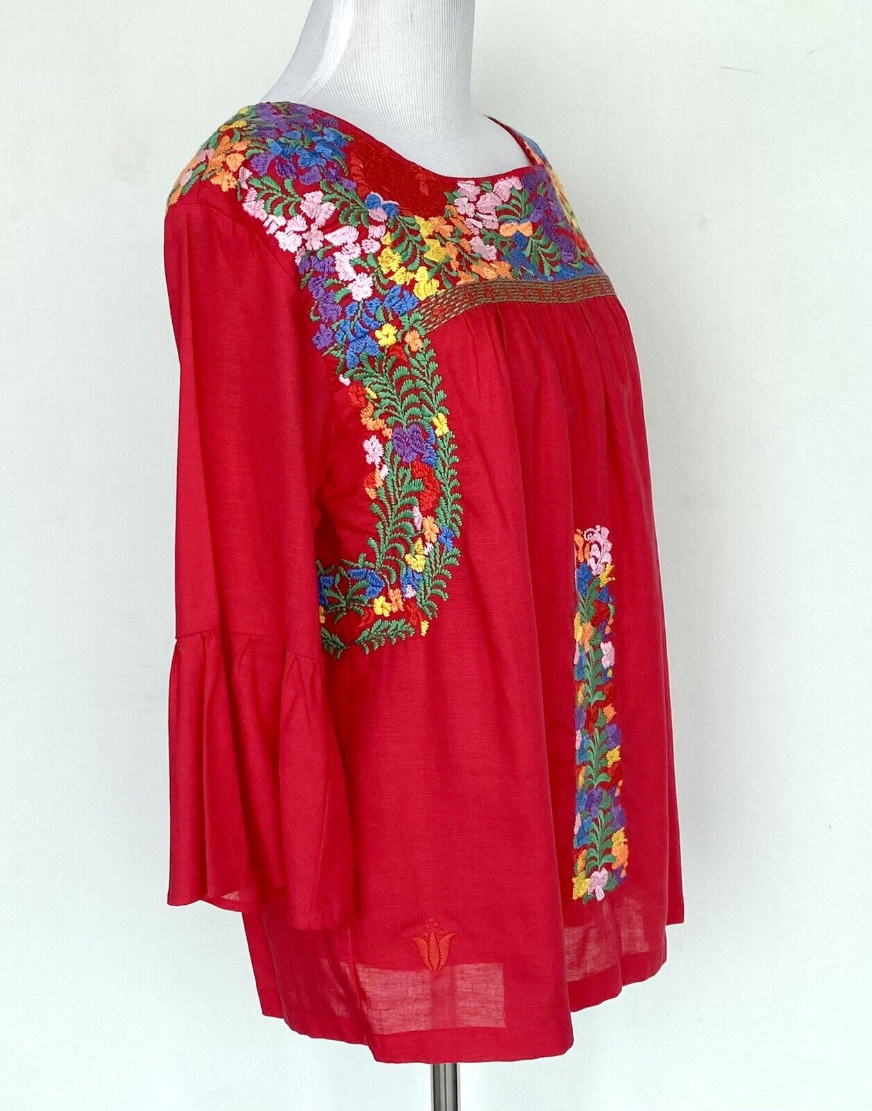 J Marie embroidered Catherine Top bell sleeve XSmall Retail $92 Price $46 NWT