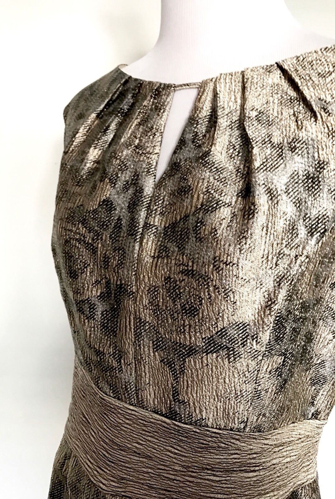 Ellen Tracy Gold Rose Dress. NWT Size 6P Retail $128 Price $69
