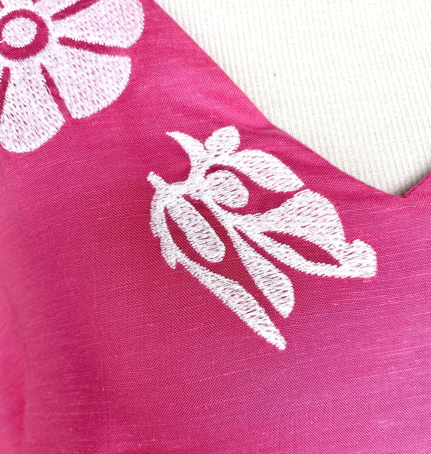 NWT J Marie embroidered Pink Linen mix Kaftan /  Dress XS Retail $136 Price $69