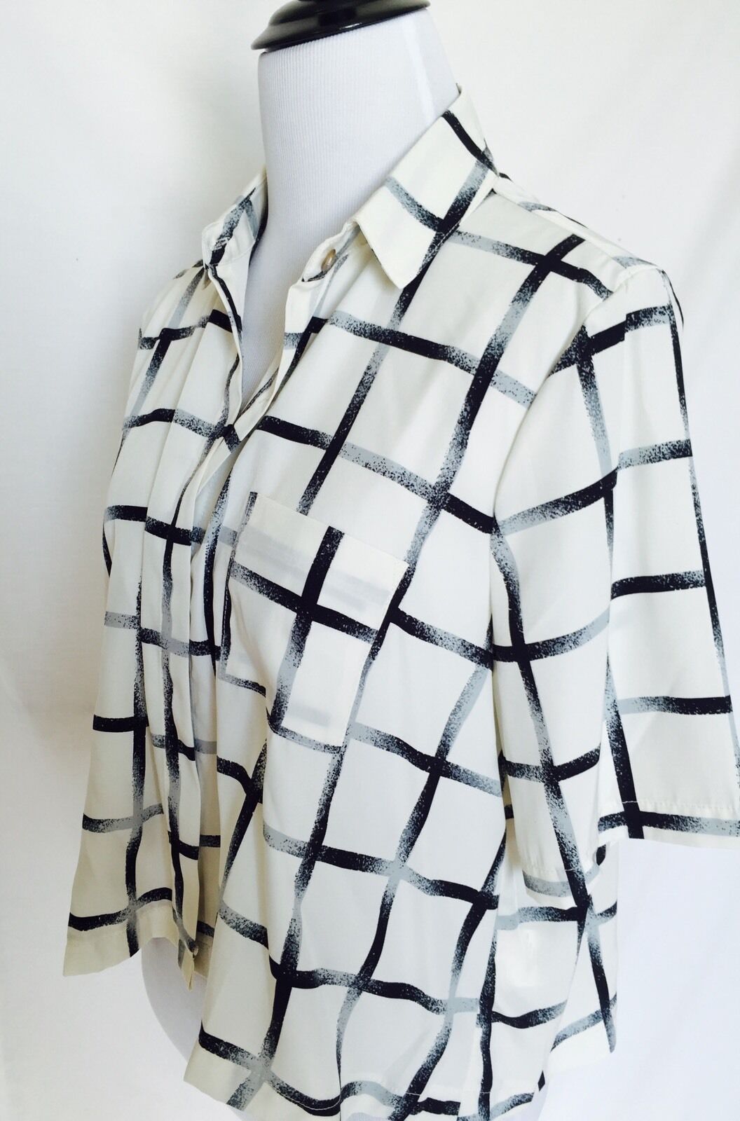 ACHRO Ivory Gray And Black Checked Boxy Blouse. NWT Size Small $29