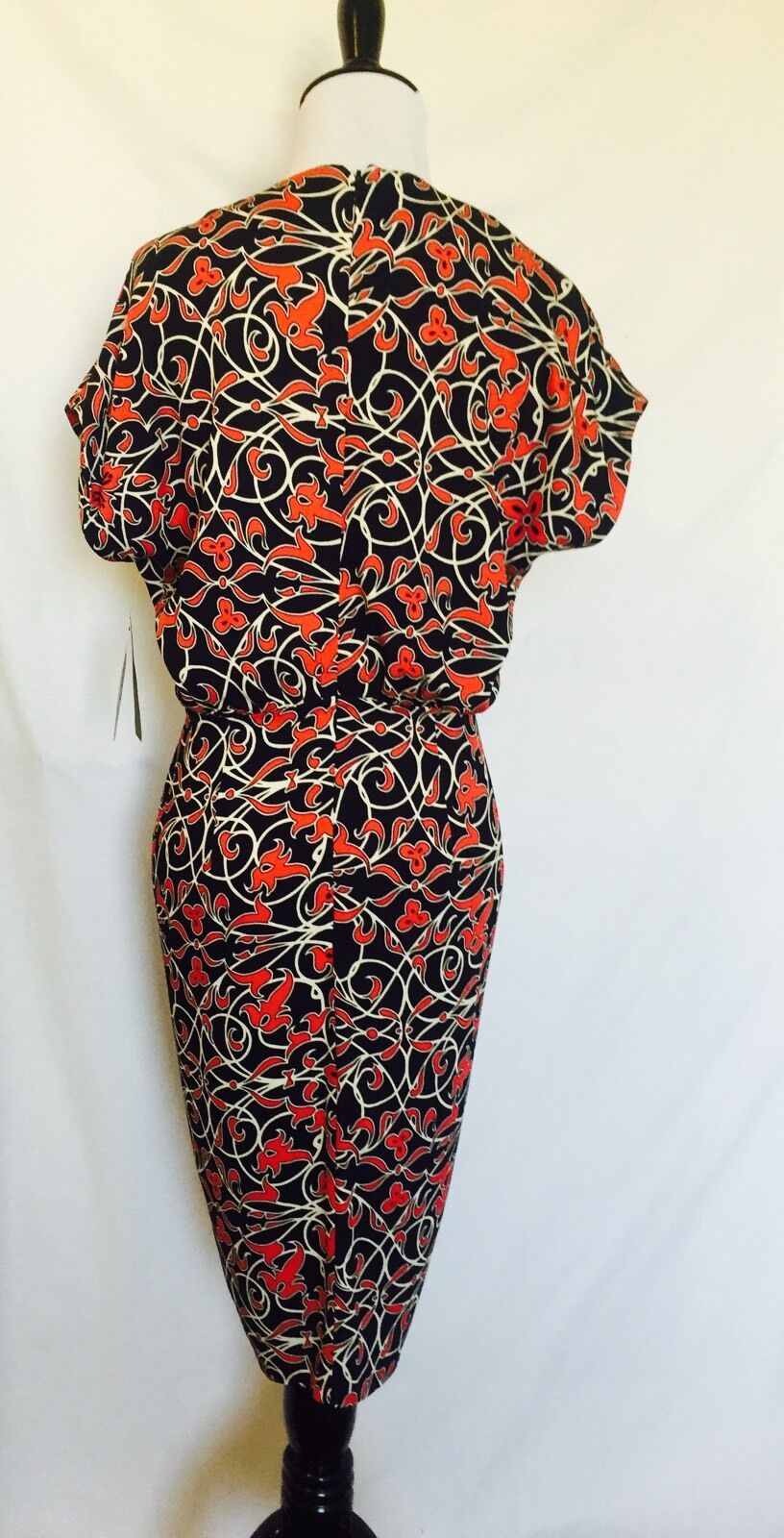 Nicole Miller Artelier  Black And Red Dress. NWT Retails $355 Price $130 Size 2