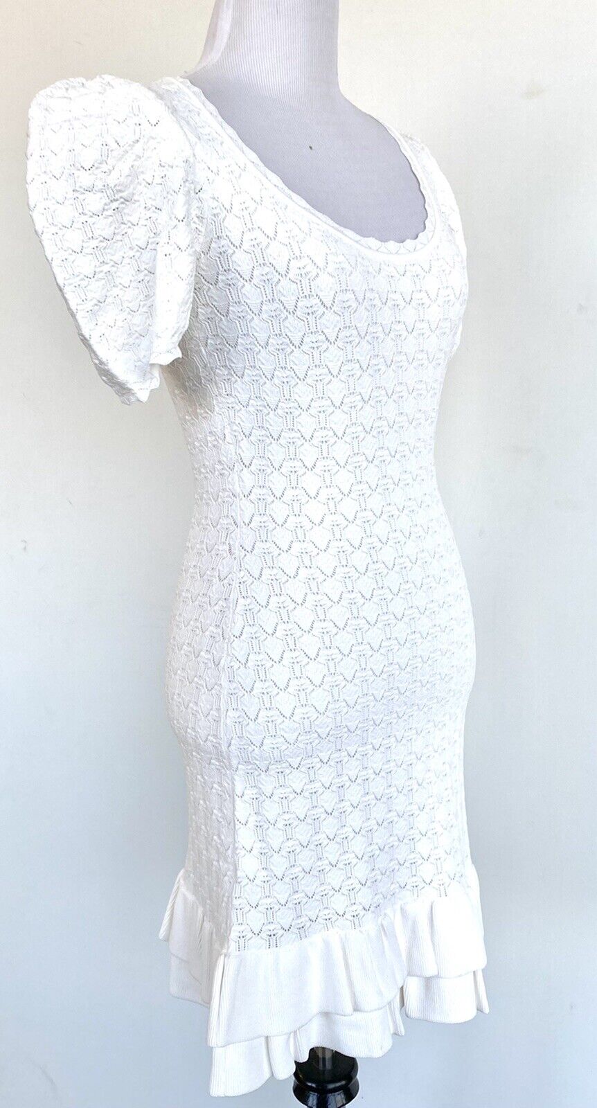 Lini white stretch dress puff sleeve retails $288 price $115 XS