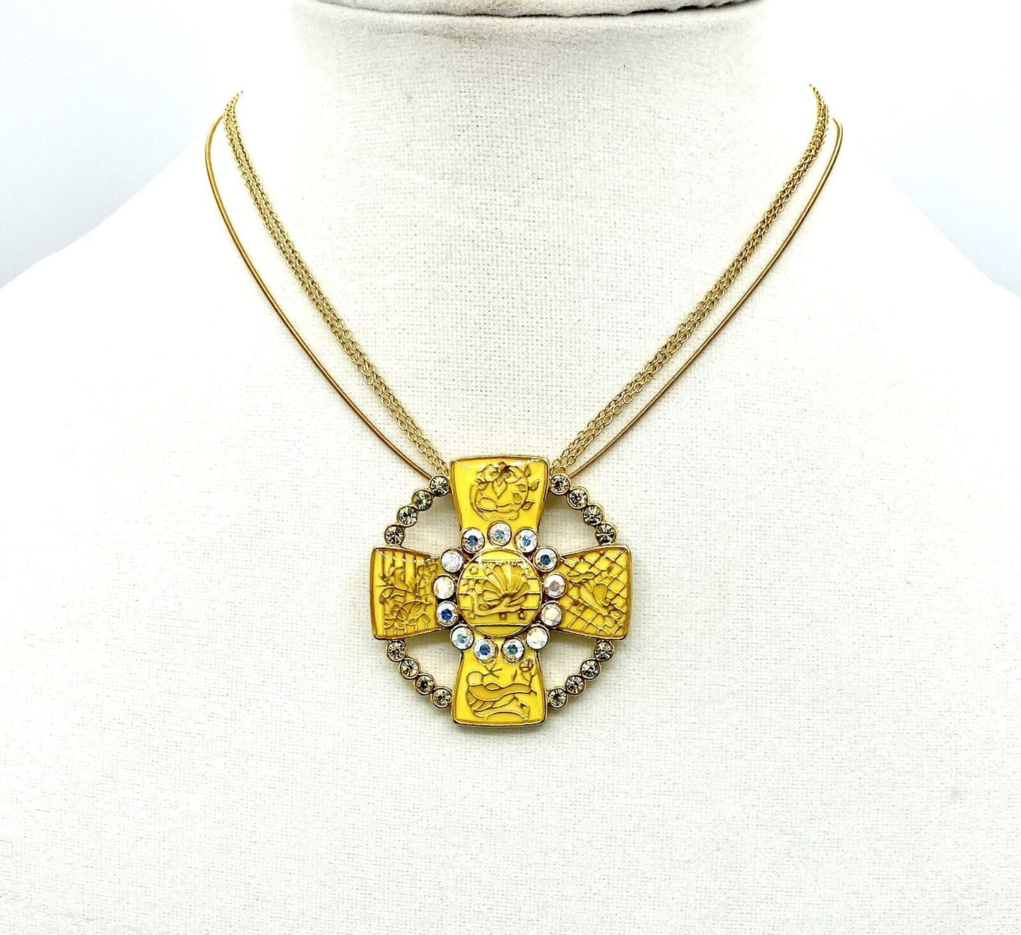 Pilgrim Jewelry Genuine Swarovski Crystal Enameled Necklace 14 Ct Gold Plate $17