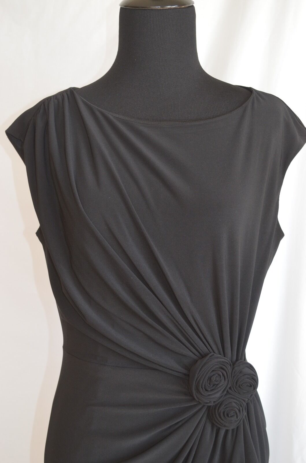 Jones New York black Knot dress. NWT Retails $124 Price $42 size 4