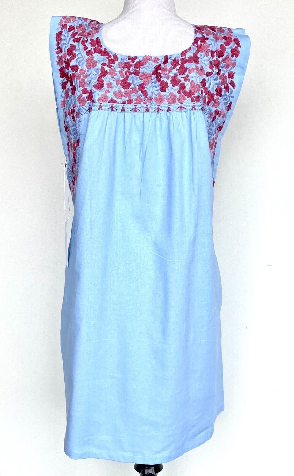 J Marie embroidered Raelyn Dress size XS Retail $116 Price $65 Cotton Linen Mix