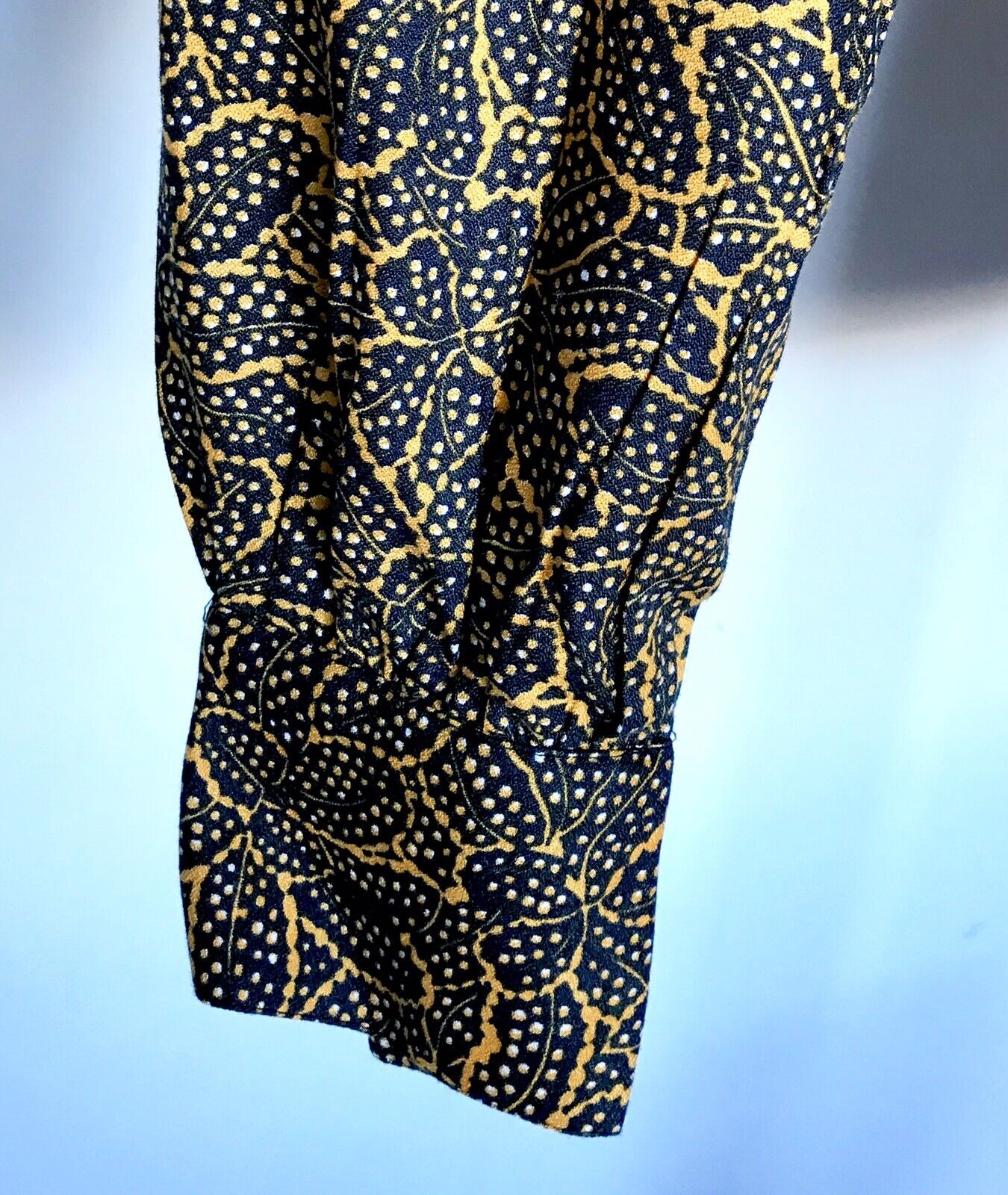 Hinge Camo Cactus Popover Blouse Mustard & Black Retail $69 Price $32 XS NWT