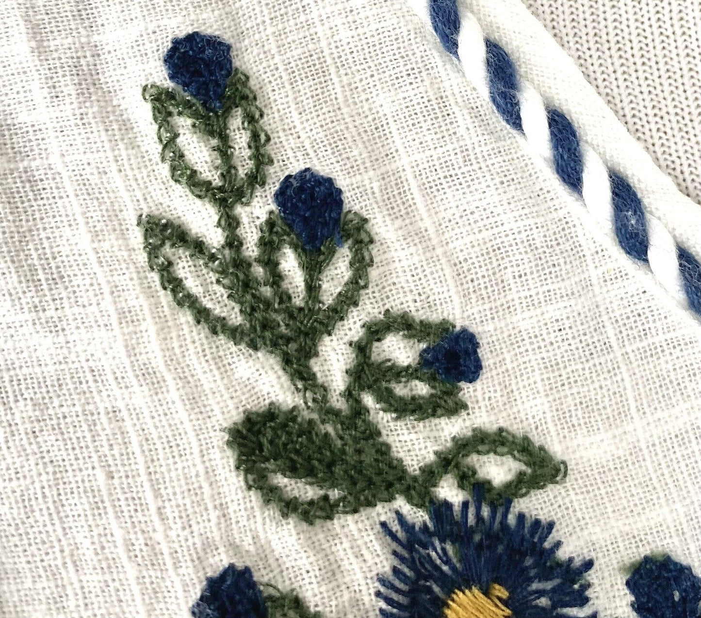 Max Studio Embroidered Muslin Cotton Tunic Size S Retails $98 Price $39 NWT