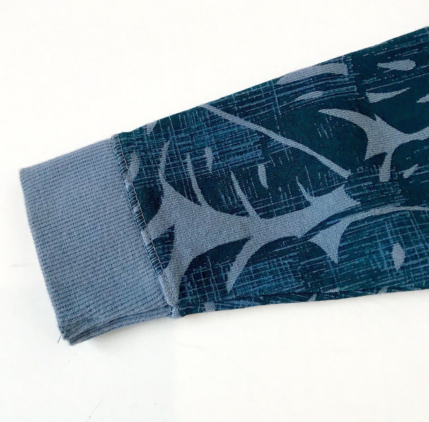 Tucker +  Tate  Blue Hawaiian Style Hoody NWT Retails $35 Price $18.50 Age 18 M