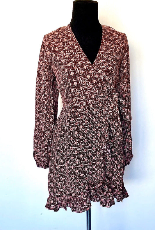 Band of Gypsies Printed Faux-Wrap Ruffle Dress Size XS Retails $78 Price $38 NWT