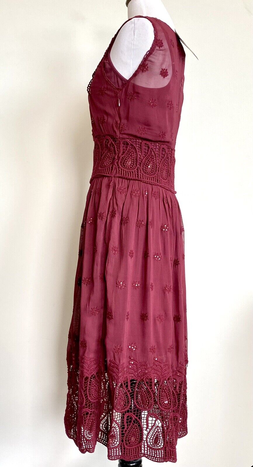 Sundance Love Forever Crochet Lace Dress Retail $178 Price $59 Size 2
