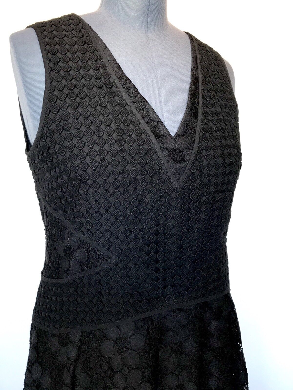 Diane Von Furstenberg Black Fiorenz Dress. NWT Retail $398 Price $198 Size 14