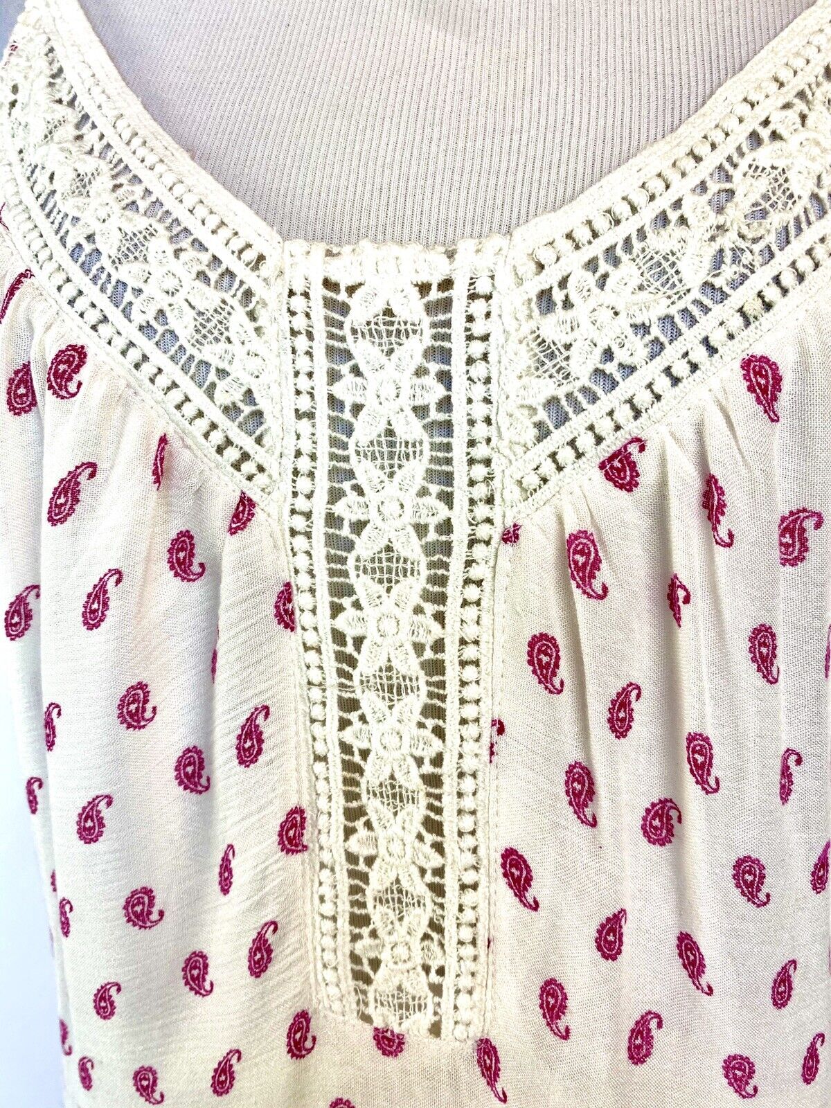 En Creme White Pink Crochet Maxi Slip Dress XS Retails $78 Price $36 NEW