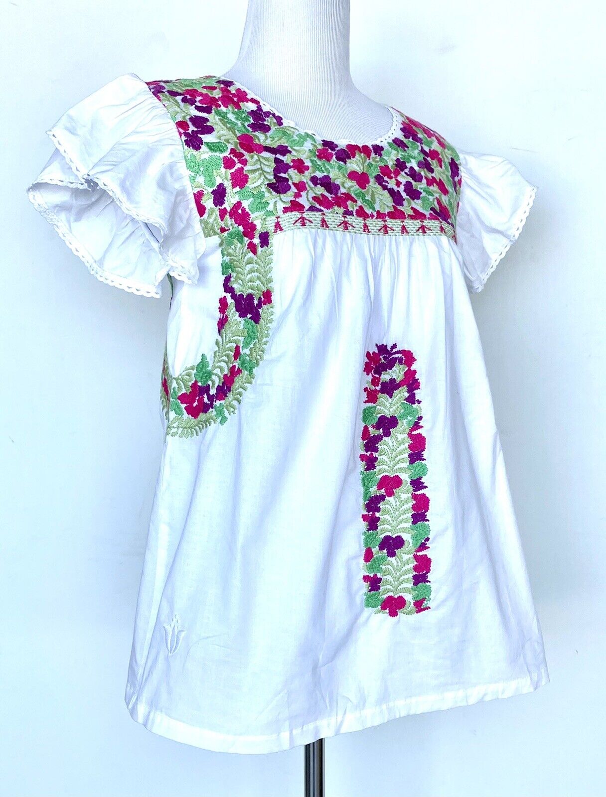 NWT J Marie embroidered Maria Top size XS Retail $106 Price $56 ￼
