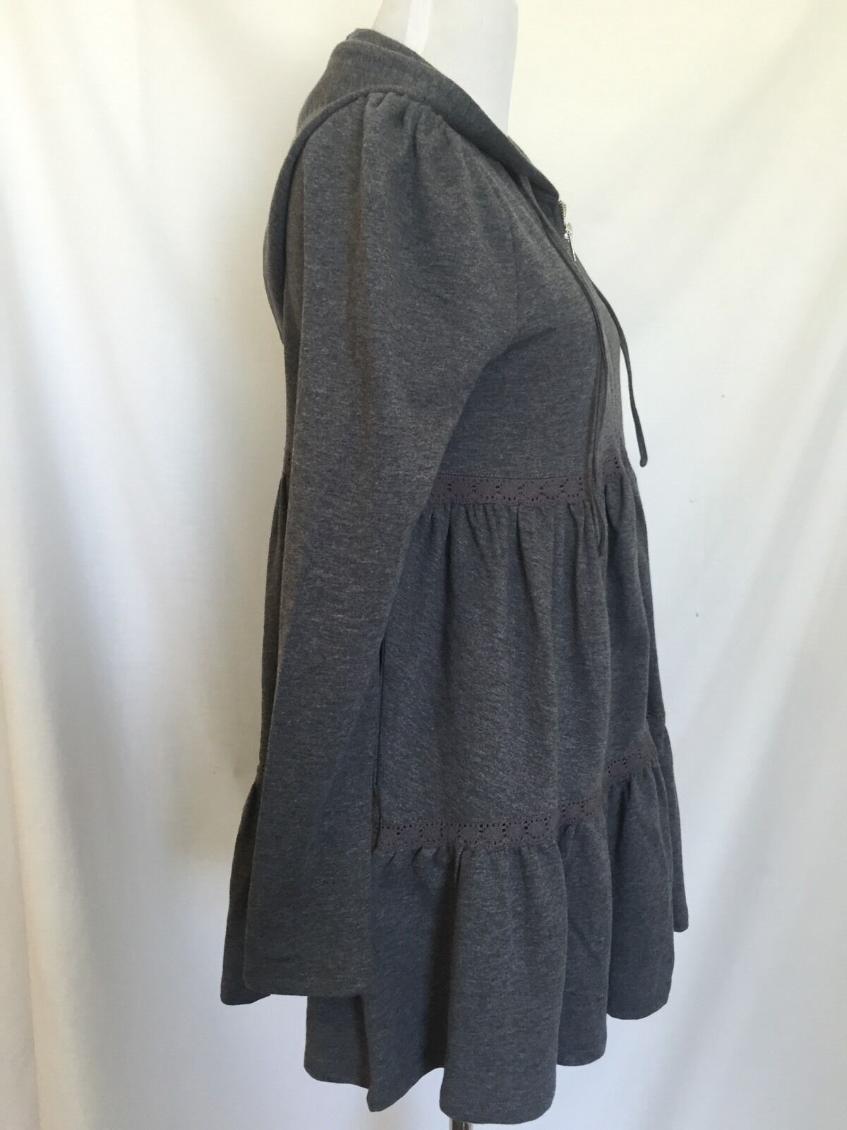 Romeo And Juliet Couture Gray Hoodied Jacket. NWT Retails $220 Price $68 XS