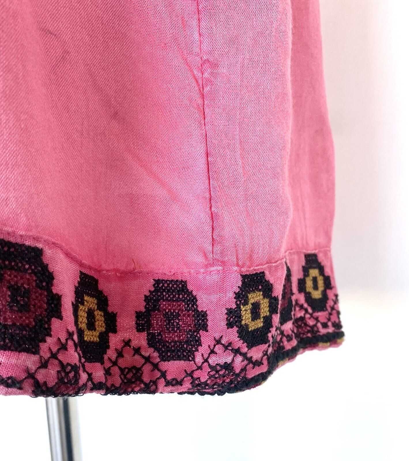 Rachel Zoe Sleeveless Embroidered Tunic Top Size M Retails $69 Price $45 NWT