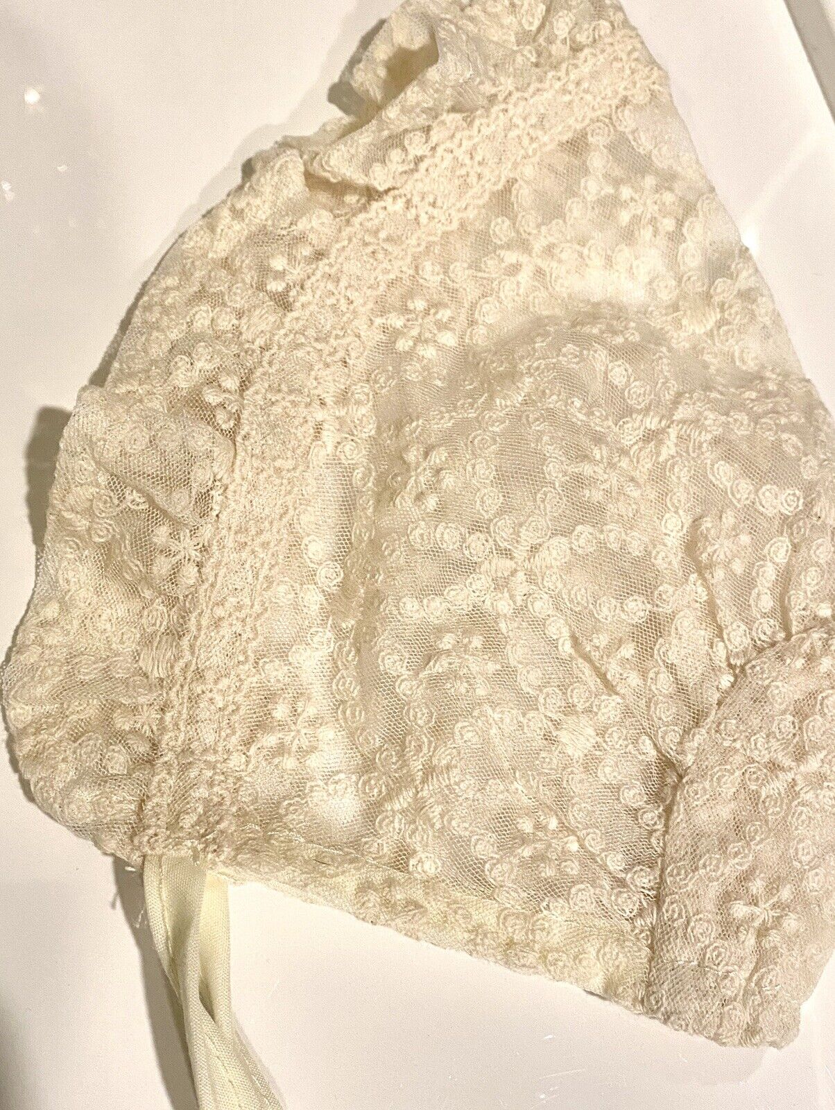 Antique Vintage Style Cream Lace Bonnet Baby Girl. One Size Price $15