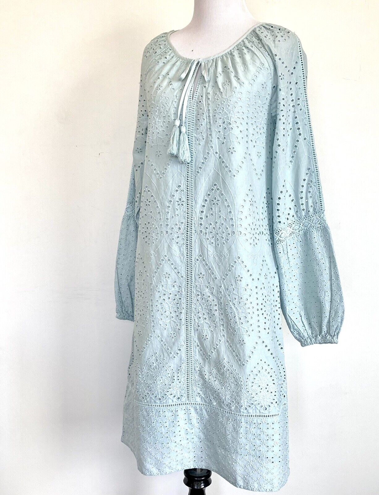 Sundance Coastland Embroidered Eyelet Dress Retails $148 Price $52 Size XS NWT
