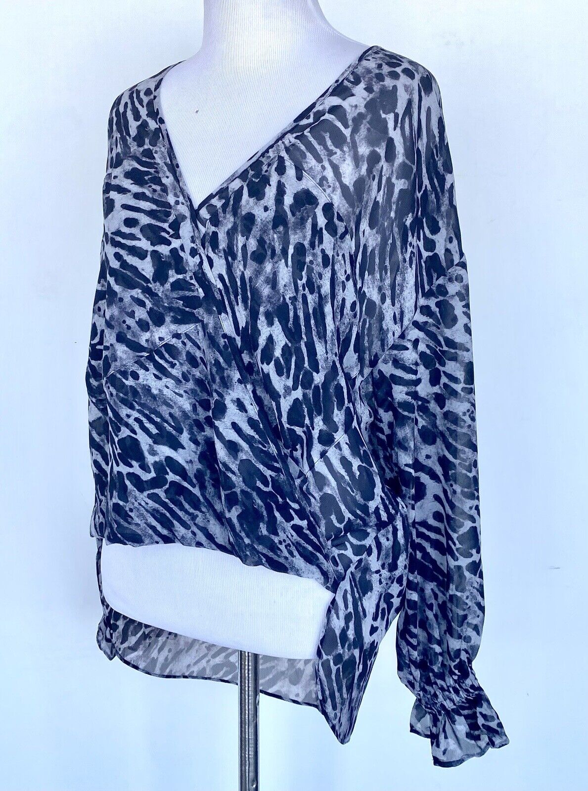 AllSaints Penny Ambient Top Animal Print Retail $150 Price $69 Size XS Chiffon