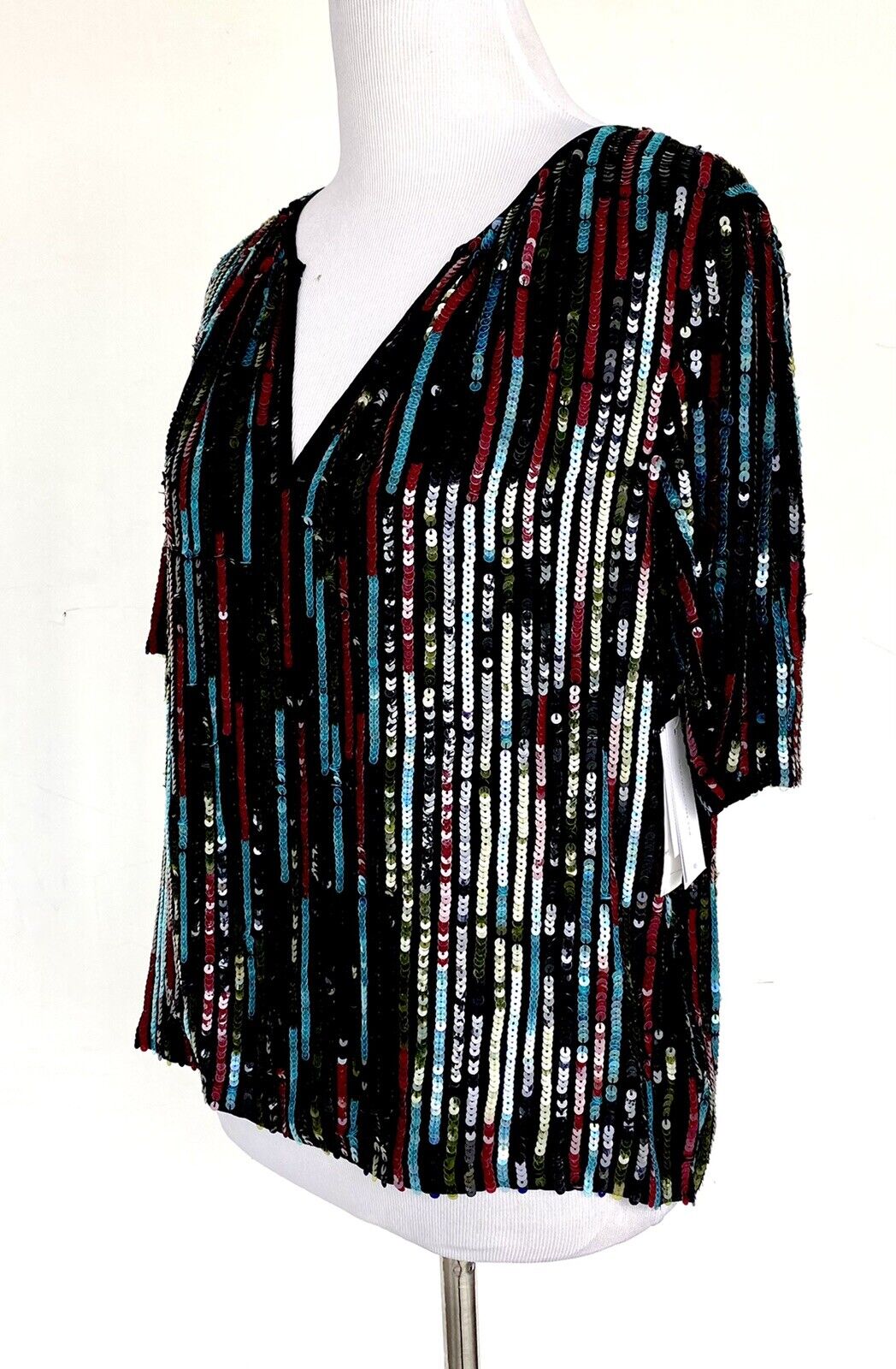 VELVET Graham & Spencer Nikki Sequin V Neck Blouse Retail $288 Price $68 XS NWT