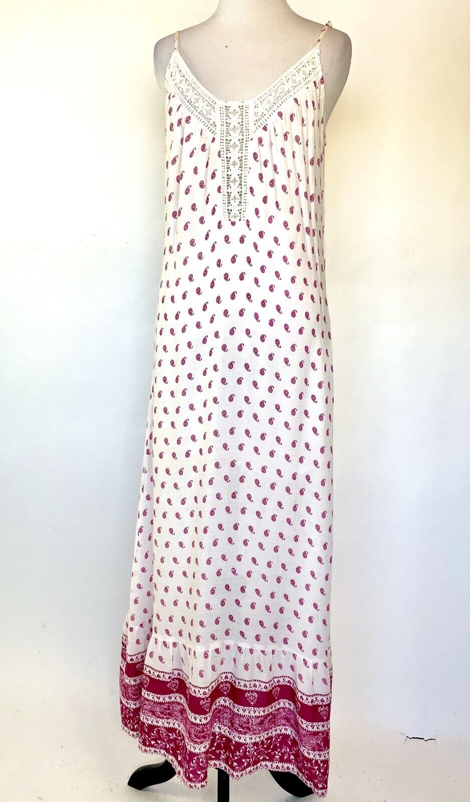 En Creme White Pink Crochet Maxi Slip Dress XS Retails $78 Price $36 NEW