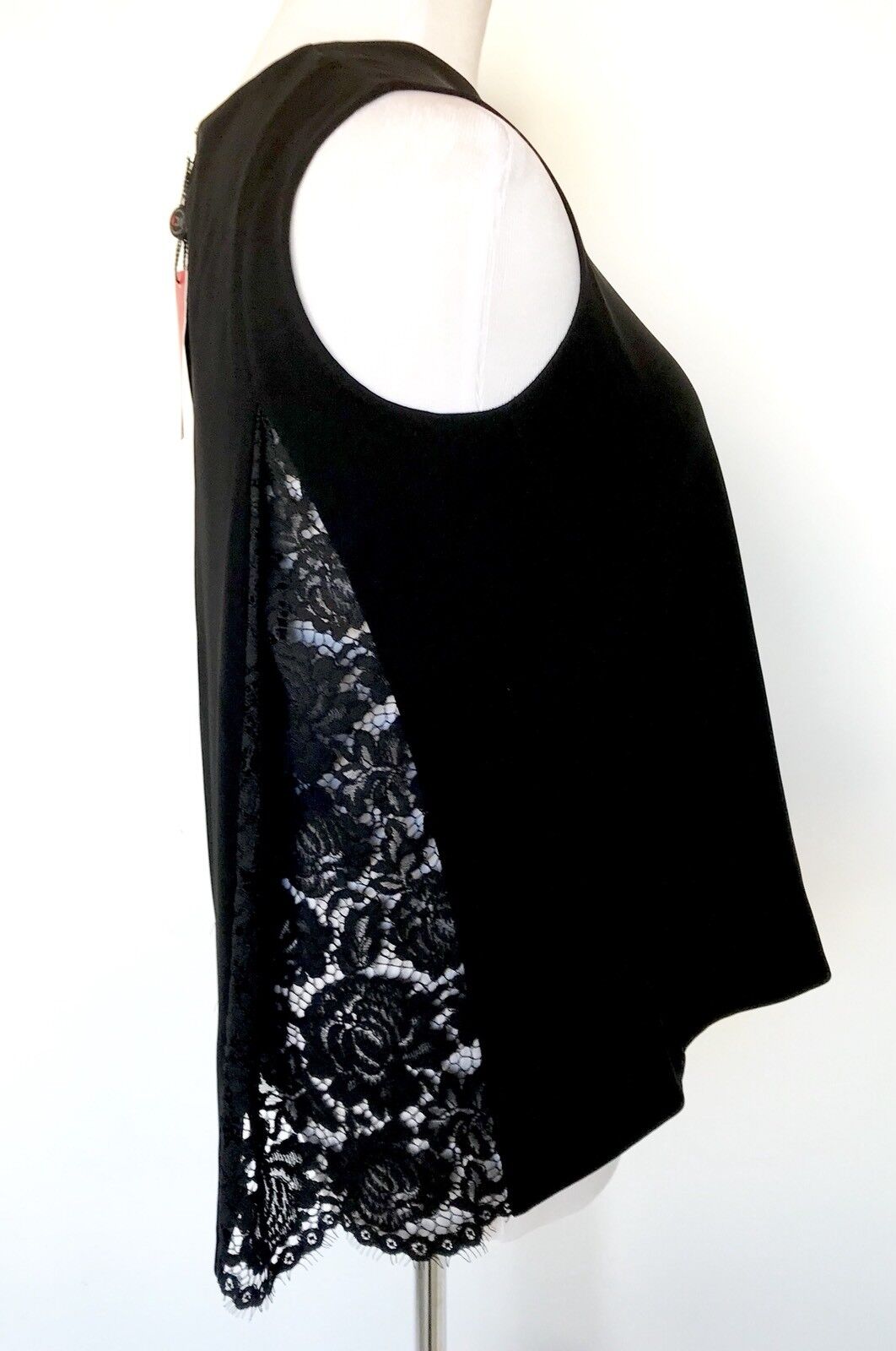 Carolina Herrera Black Lace Panel Swing Top. NWT Retail $325 Price $156 Size 4