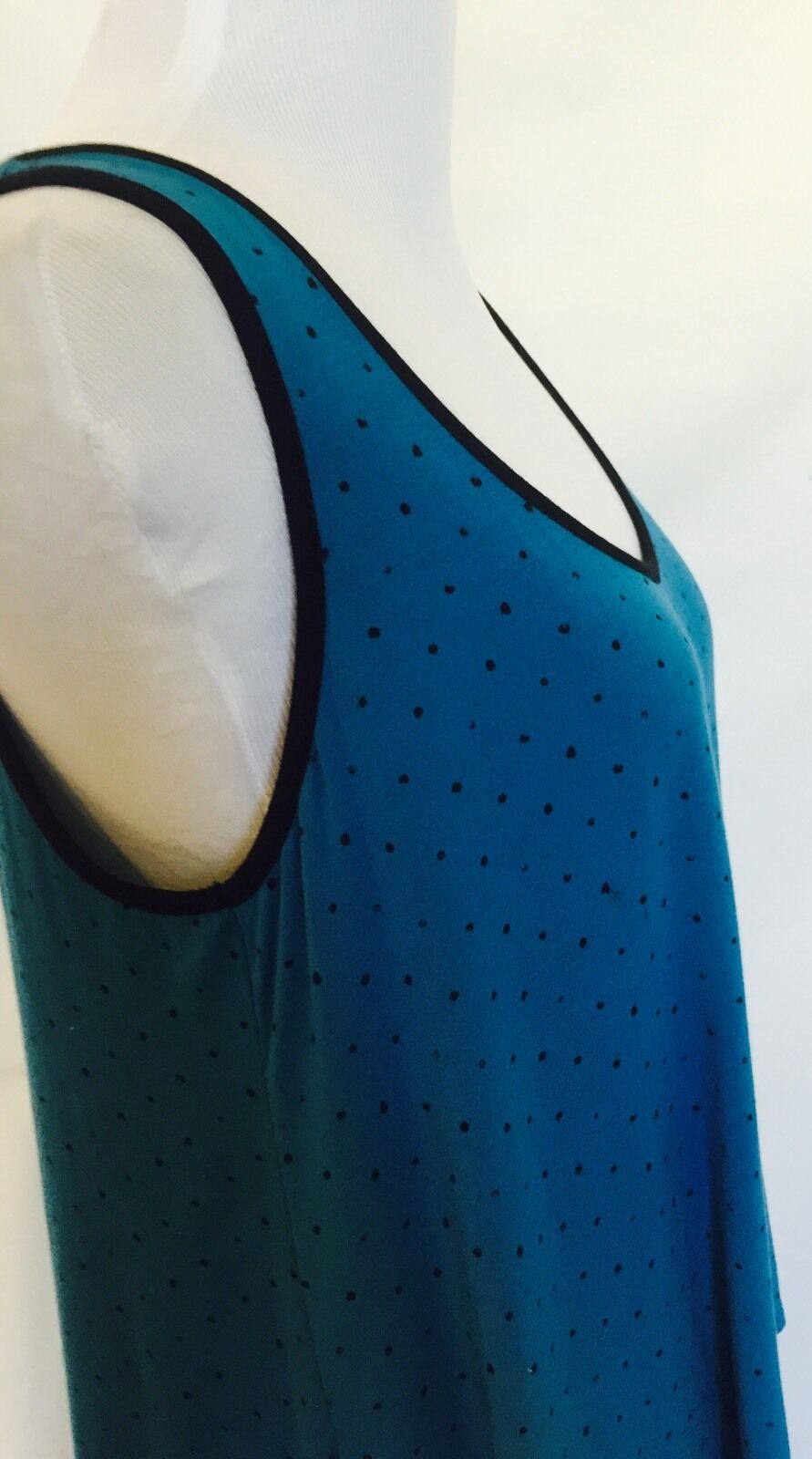 KENSIE Blue & Black Swing Spot Top Sleeveless. Size S RETAILS $39 Price $25