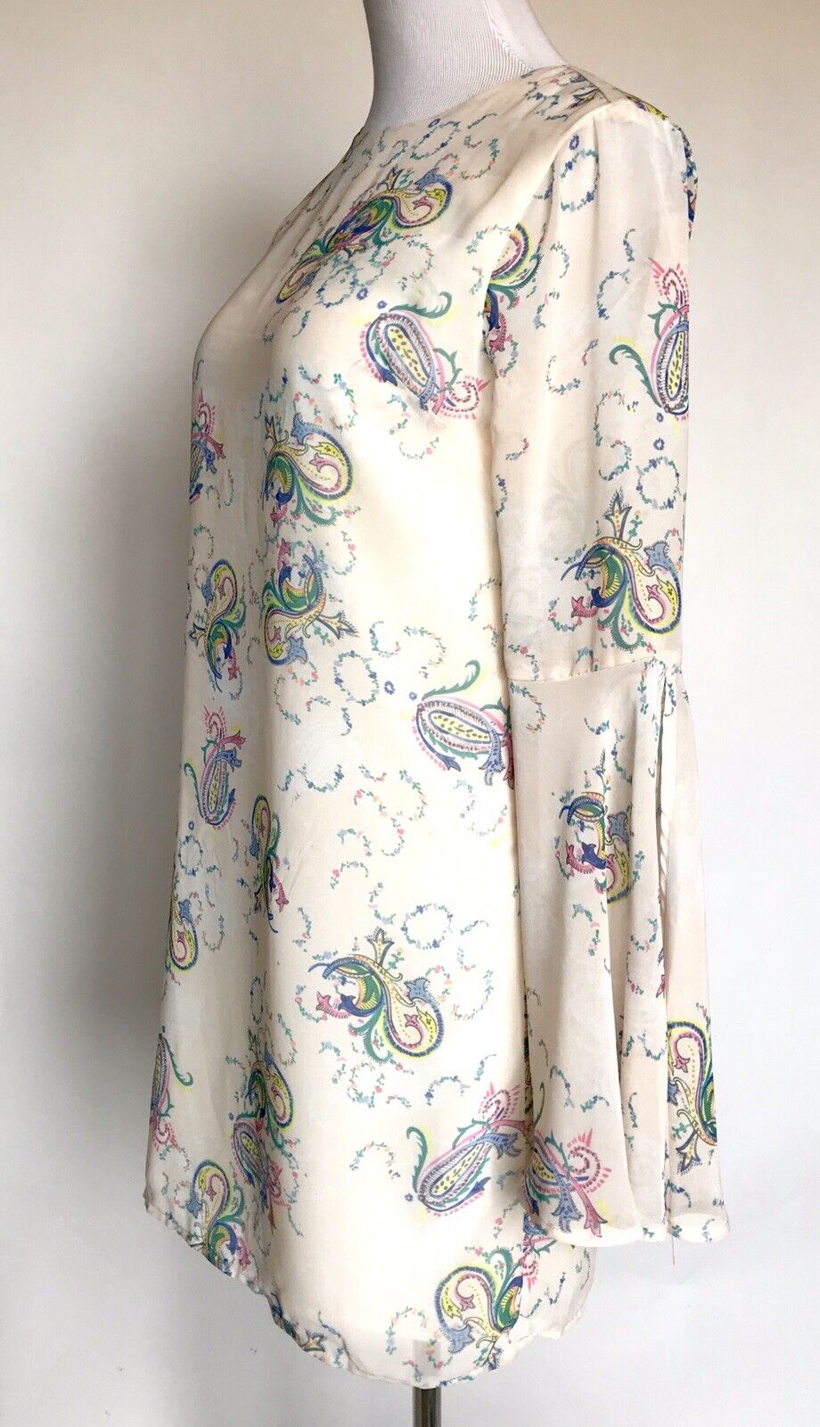 English factory Paisley Prism Bell Sleeve Shift Dress. Price $$63 Size S NWT