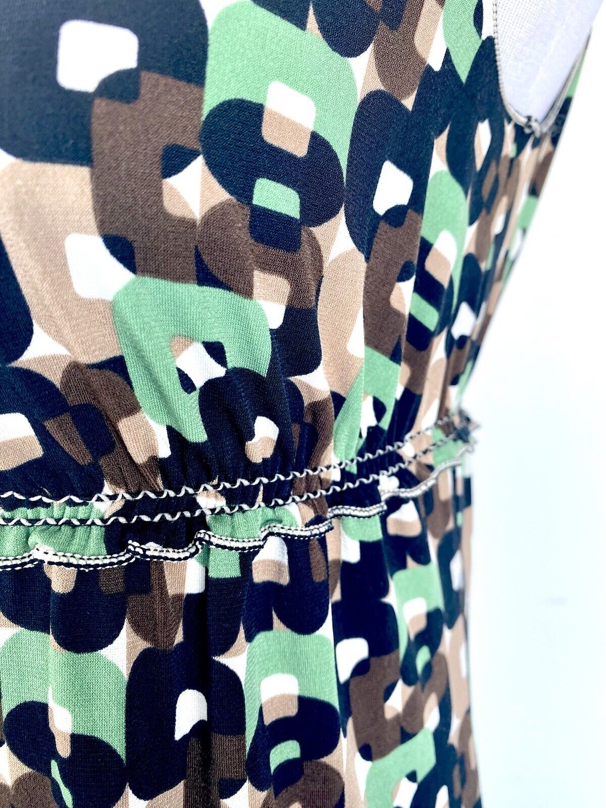 Max Studio Ruffle stretch Dress Size XS Retails $118 Price $55 NWT