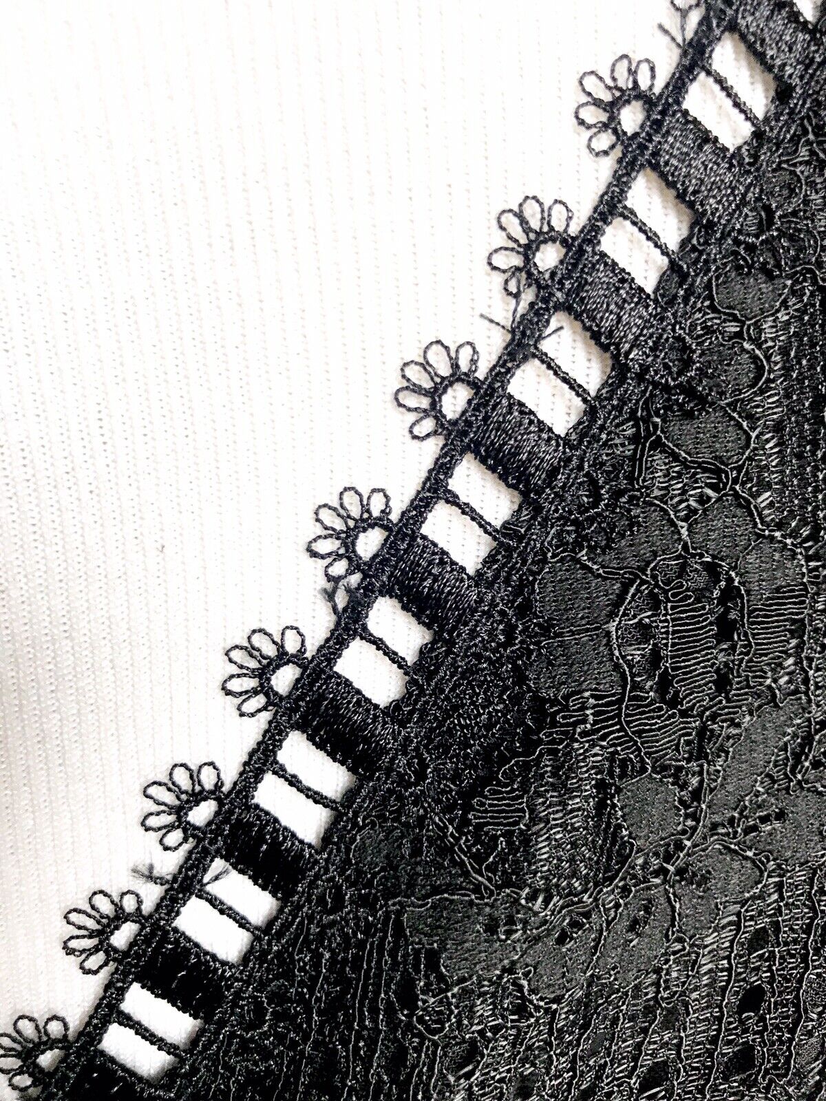 Moon River Black Lace Low Back Dress. Size L NWT Retail $100 Price $59.98