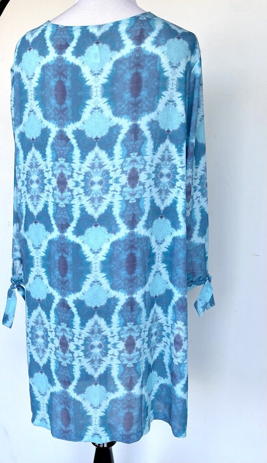 Apana swim coverup m blue sunburst Design Size M Price $38 NWT