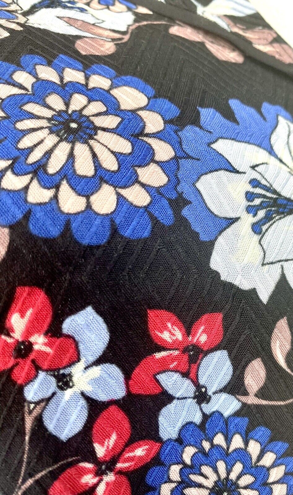 Beltaine Floral Black Piped Edge Blouse Retail $148 Price $38 S NWT