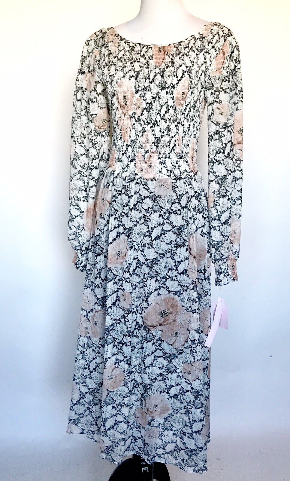 AVEC LES FILLES NWT Smocked Floral Low Back Dress. Retail $148 Price $62 Size 4