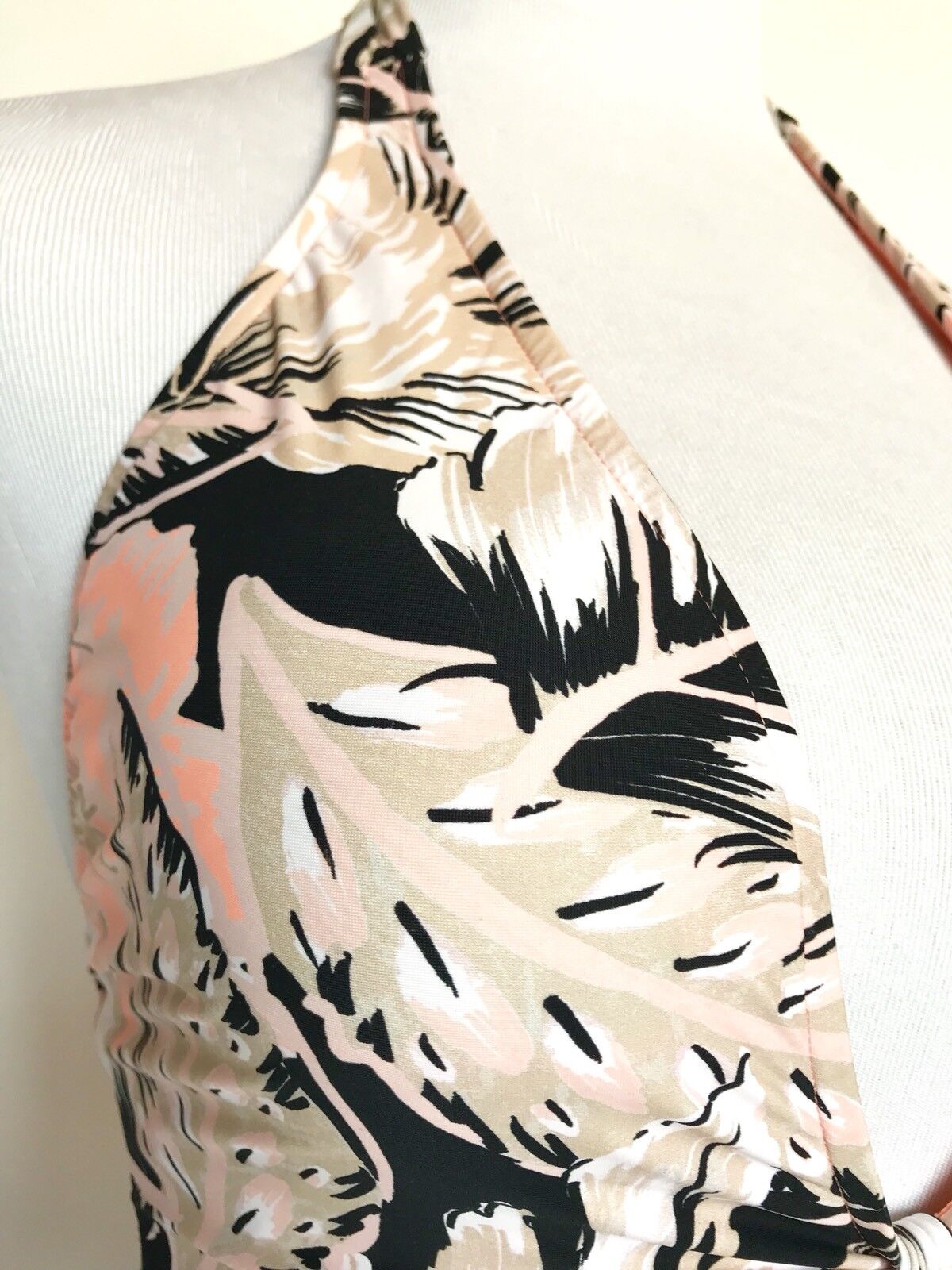 Seafolly Hothouse Floral Deep V Swimsuit NWT Retails $182 Price $68 Size 6