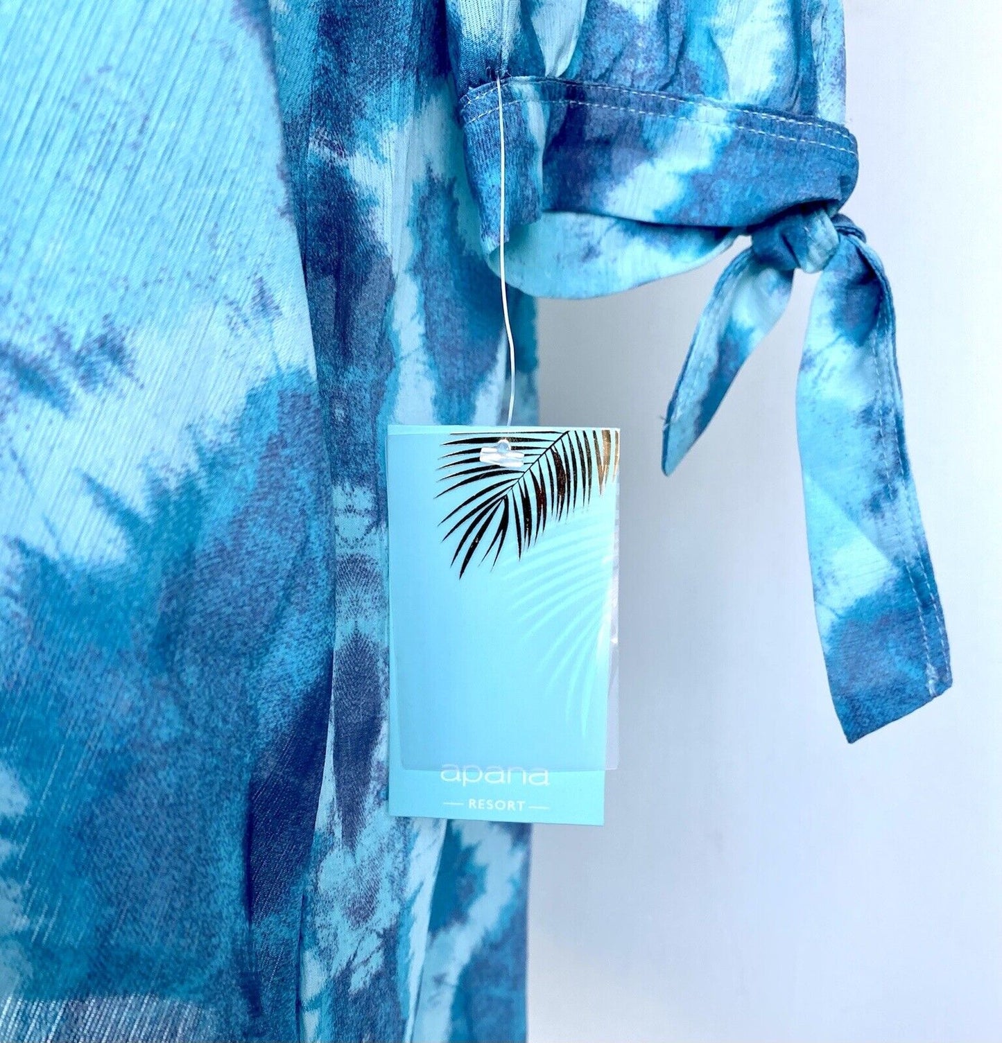 Apana swim coverup m blue sunburst Design Size M Price $38 NWT
