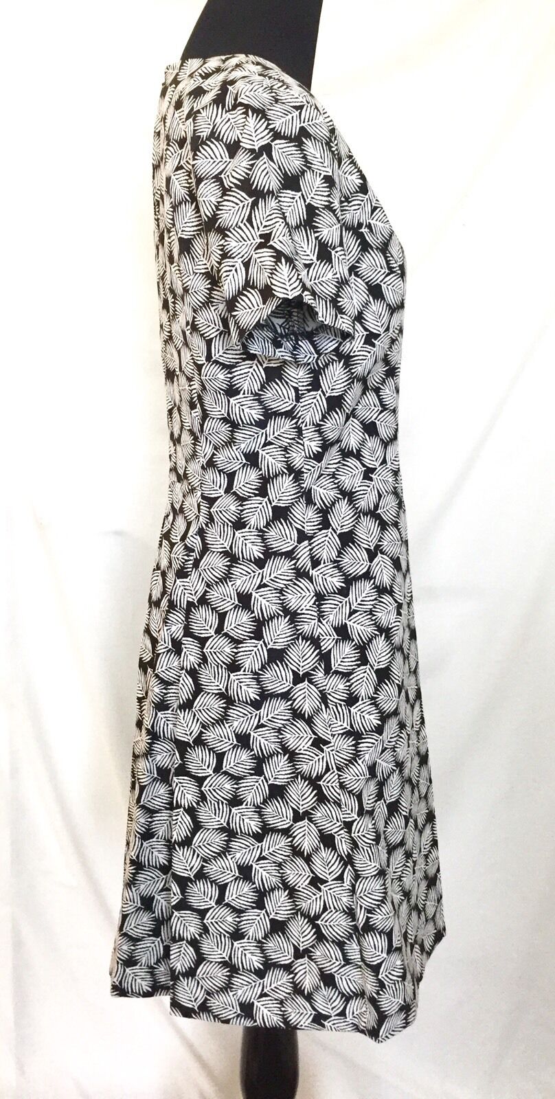 Michael Kors Black & White Leaf Dress. NWT Retail $175 Price $58 Size 6