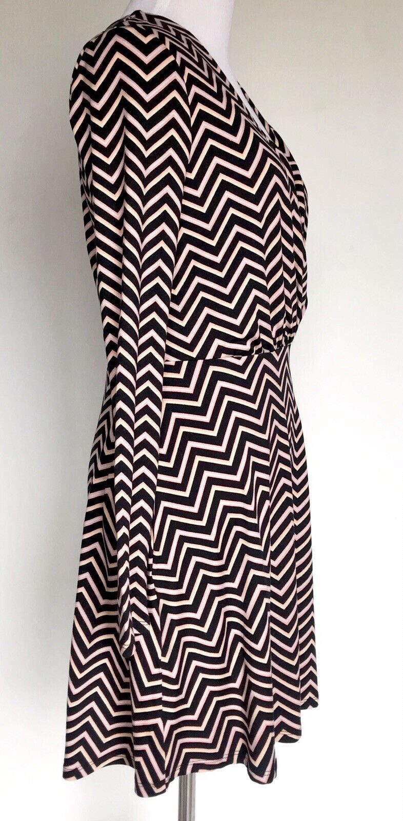 Love Fire Stretchy Chevron Stripe Long Sleeve Dress Size S NWT $32