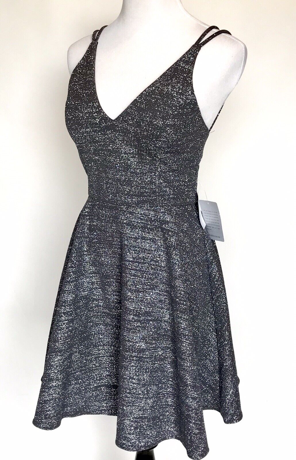Xscape Glitter Gray Skater Dress Tulle Under Size 6  Retails $188 Price $68 NWT