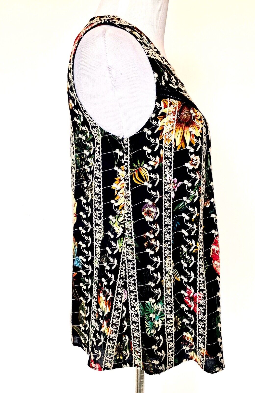 & Layered Embroidered Swing Top. Size XS. Price $19.50 NWT Sleeveless. Black
