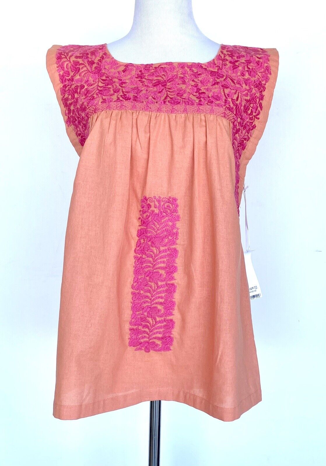 J Marie embroidered Linen Roe Top size XS Retail $102 Price $56 orange Pink