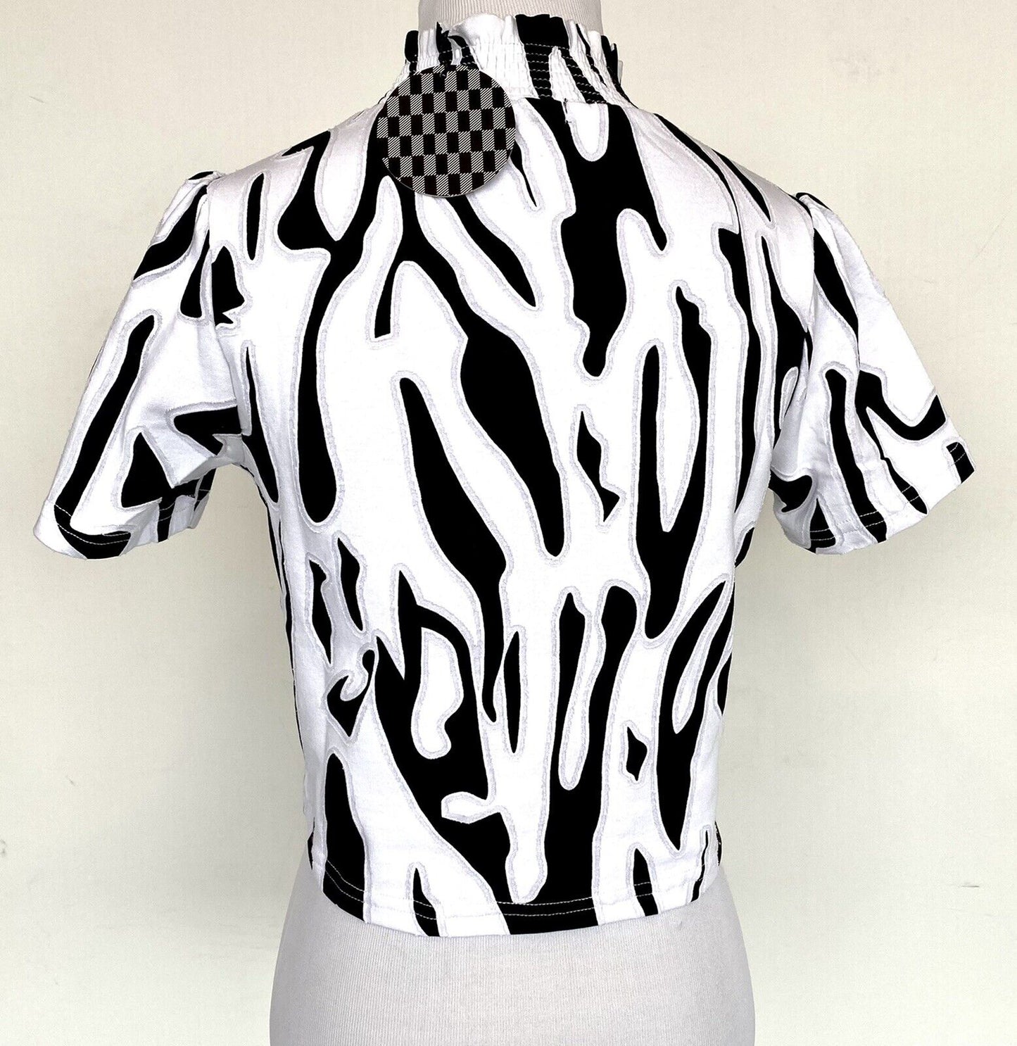 checkhers textured puff sleeve top Smocked Neck Retail $55 Price $38 XS