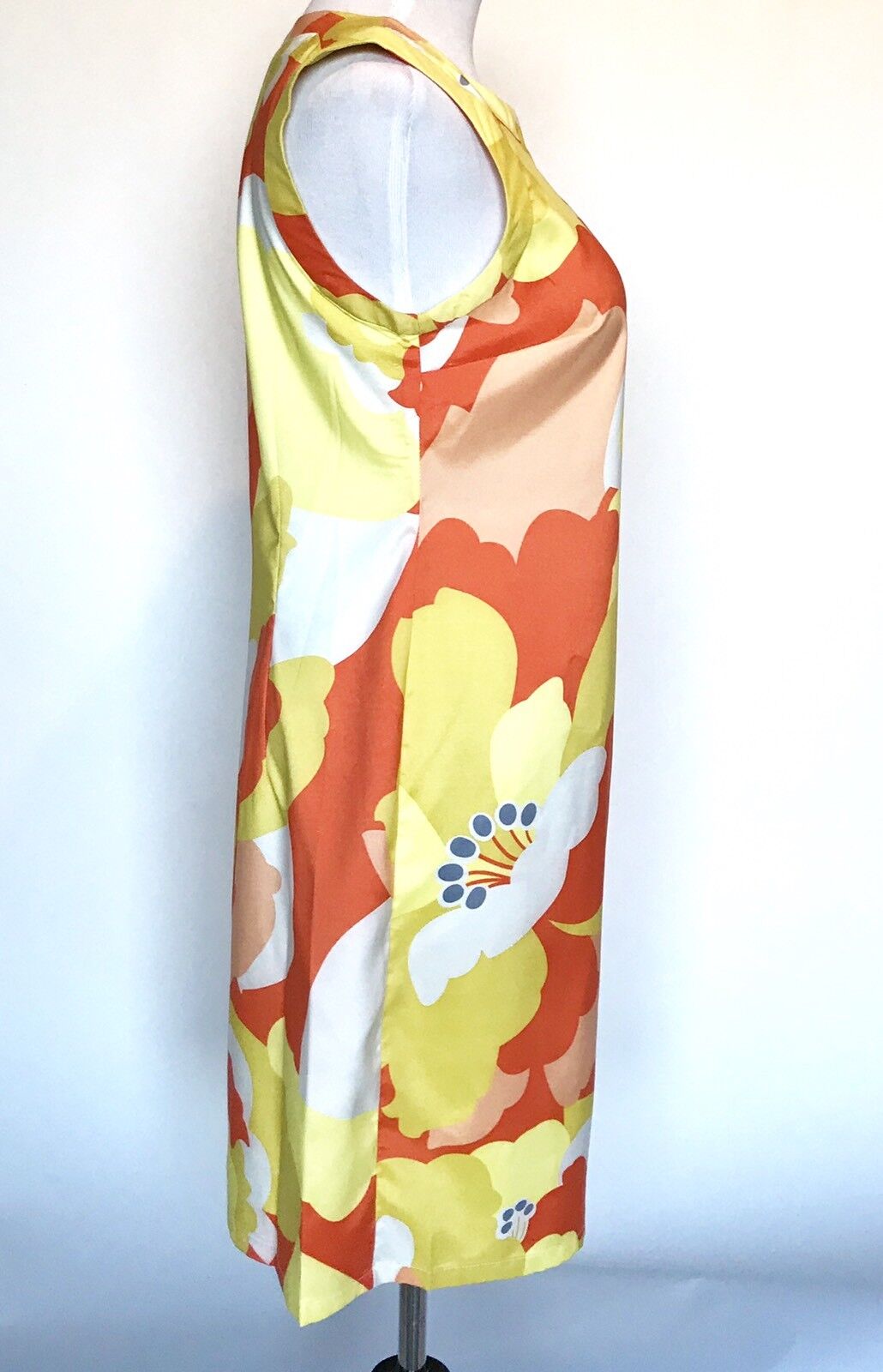 Vertigo Sleeveless Abstract Shift Dress Yellow/Orange. Retail $220 Price $78 NWT